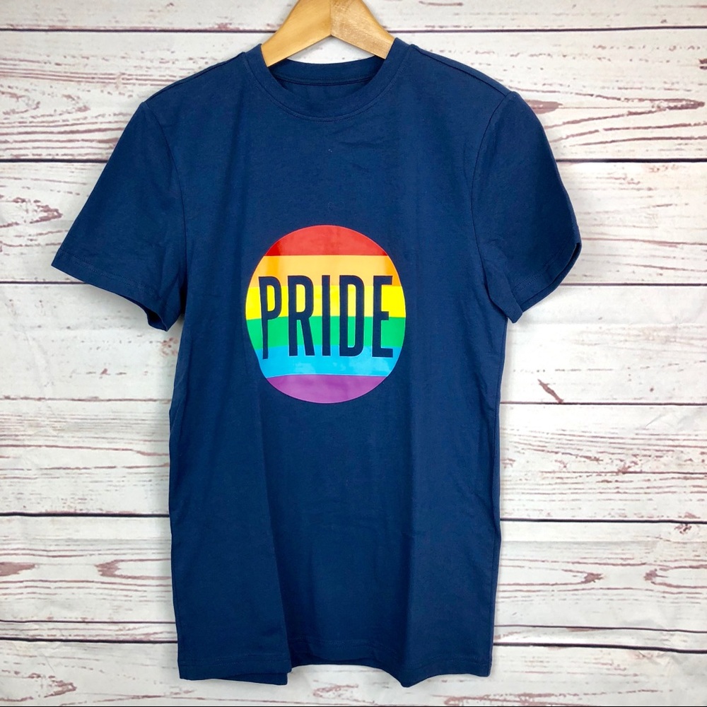 🏳️‍🌈PRIDE🏳️‍🌈 Rainbow Pride Tee Size Small